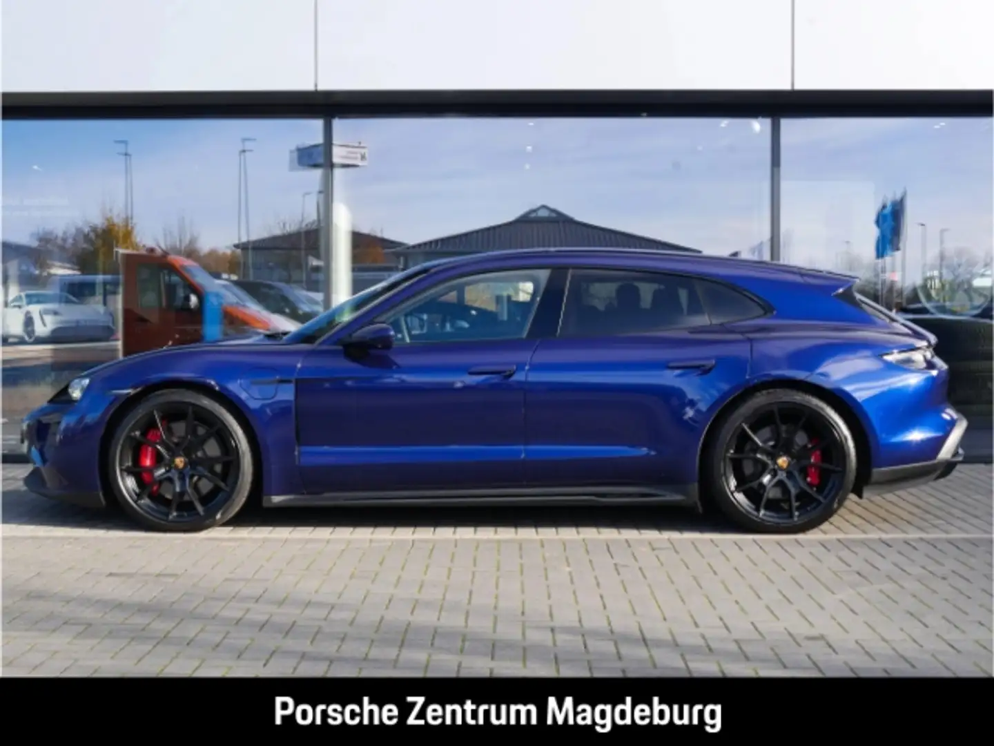 Porsche Taycan GTS Sport Turismo Blau - 2
