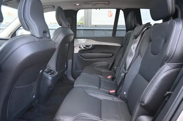 Volvo XC90 view 15