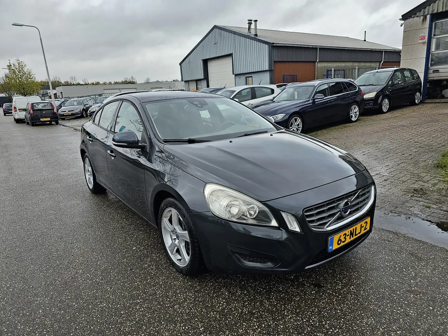 Volvo S60 2.0T Intro Edition Automaat NAV.+ Clima Bj:2010 NA Gris - 2