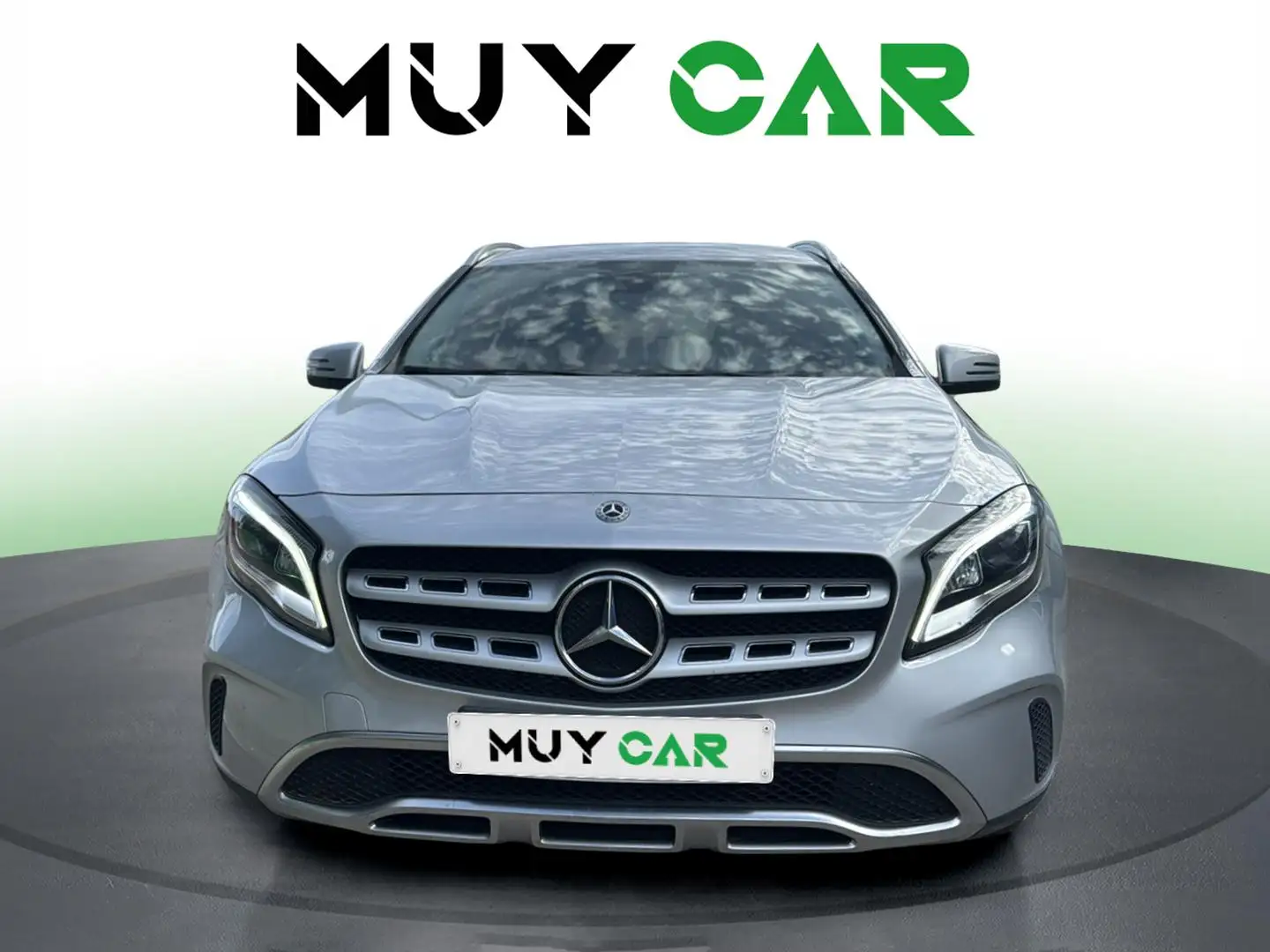 Mercedes-Benz GLA 200 200d 7G-DCT Plateado - 2