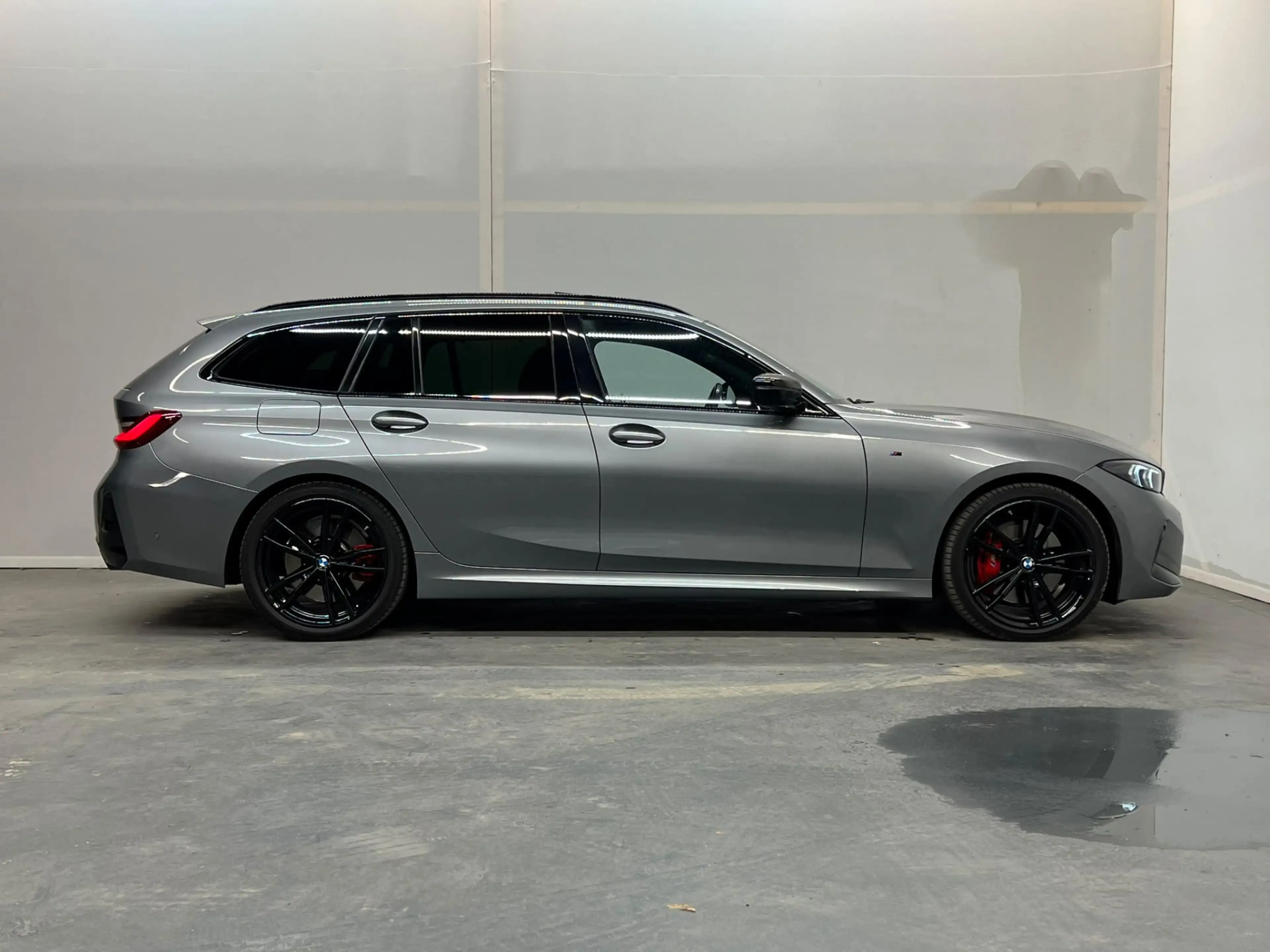 BMW 330 3-serie Touring 330i Trekhaak | Panoramadak | Head — photo 9