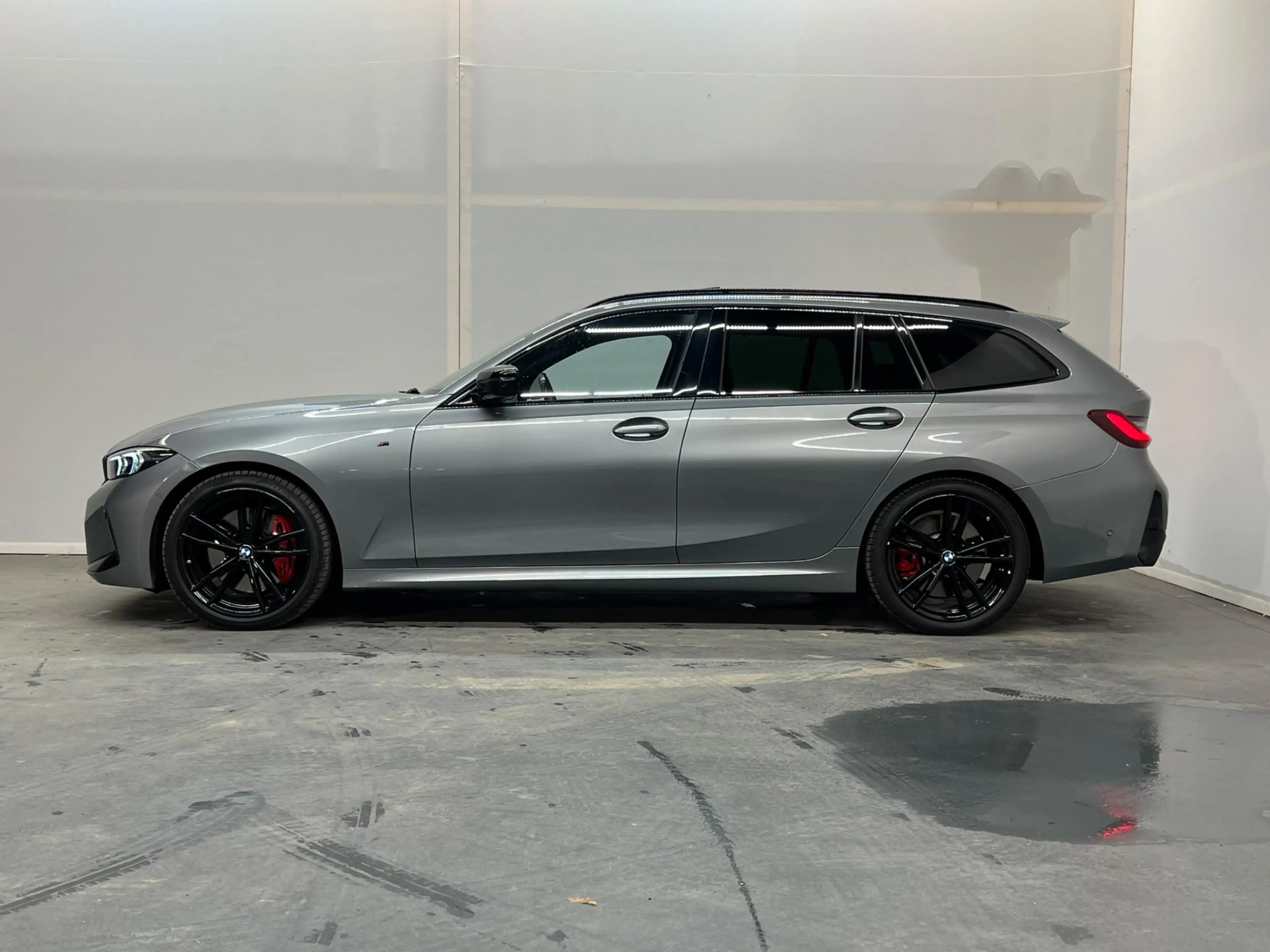 BMW 330 3-serie Touring 330i Trekhaak | Panoramadak | Head — photo 2