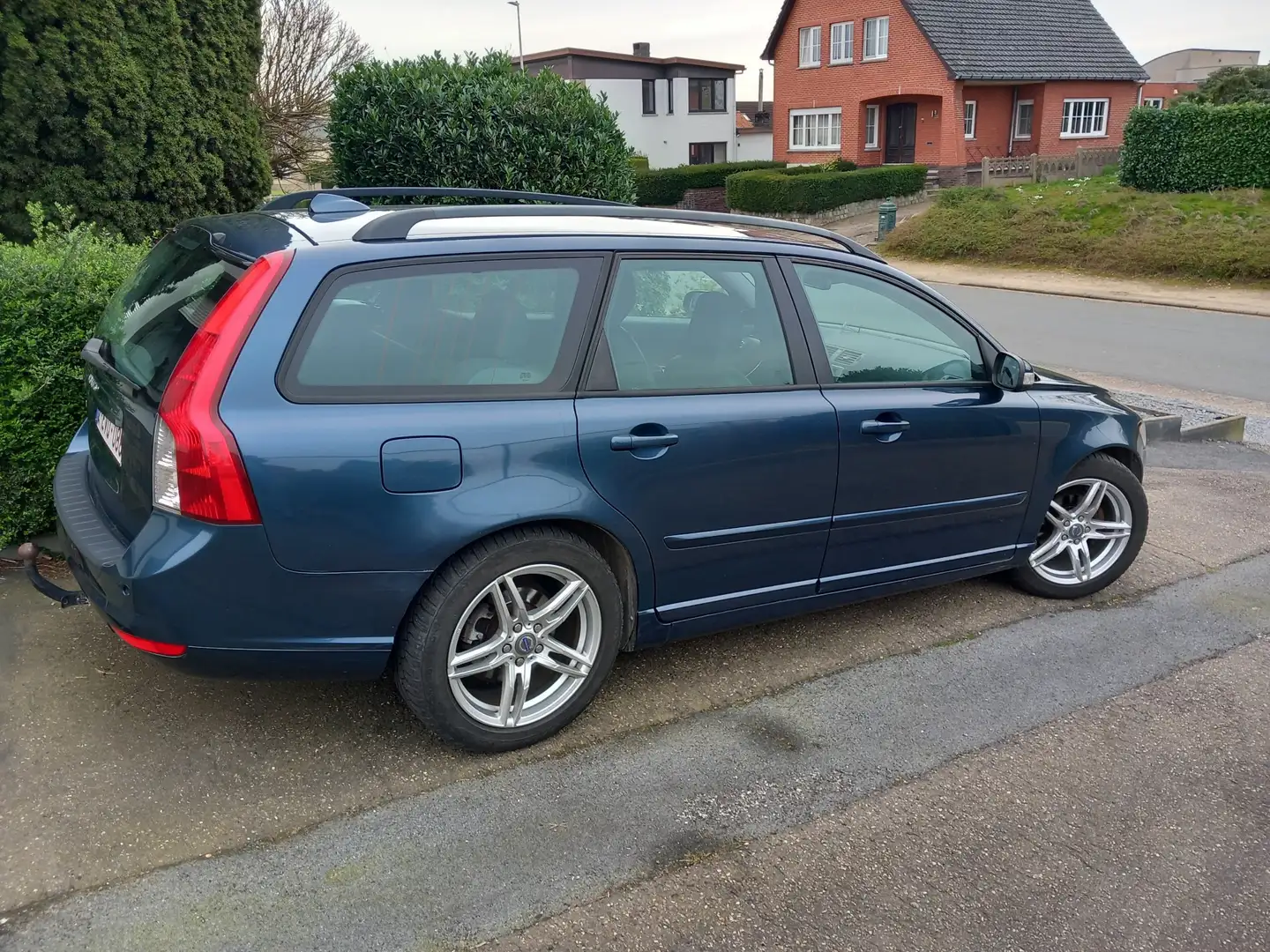 Volvo V50 1.6D DPF Momentum Bleu - 2