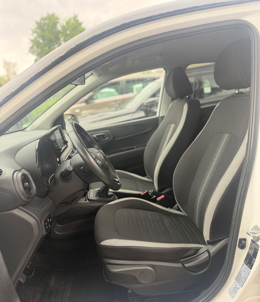 Hyundai i10 Trend *TEMPO*PDC*SHZ*SPUR*KLIMA* — photo 13