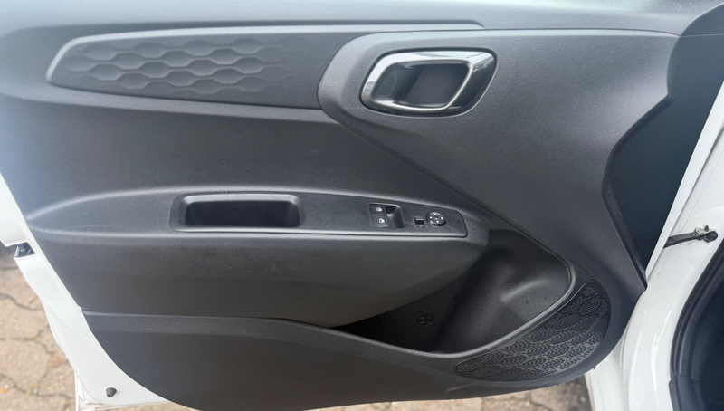 Hyundai i10 Trend *TEMPO*PDC*SHZ*SPUR*KLIMA* — photo 15