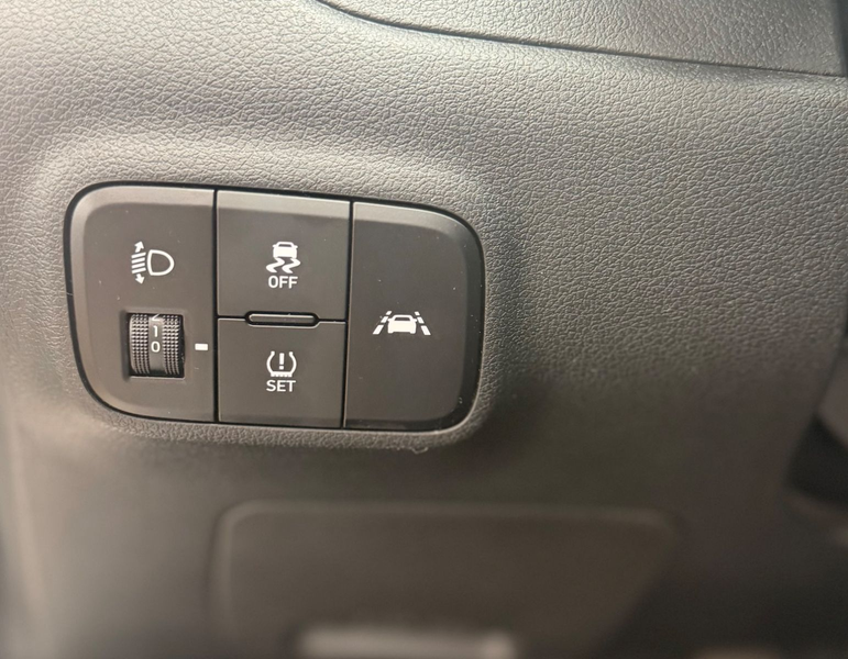 Hyundai i10 Trend *TEMPO*PDC*SHZ*SPUR*KLIMA* — photo 12