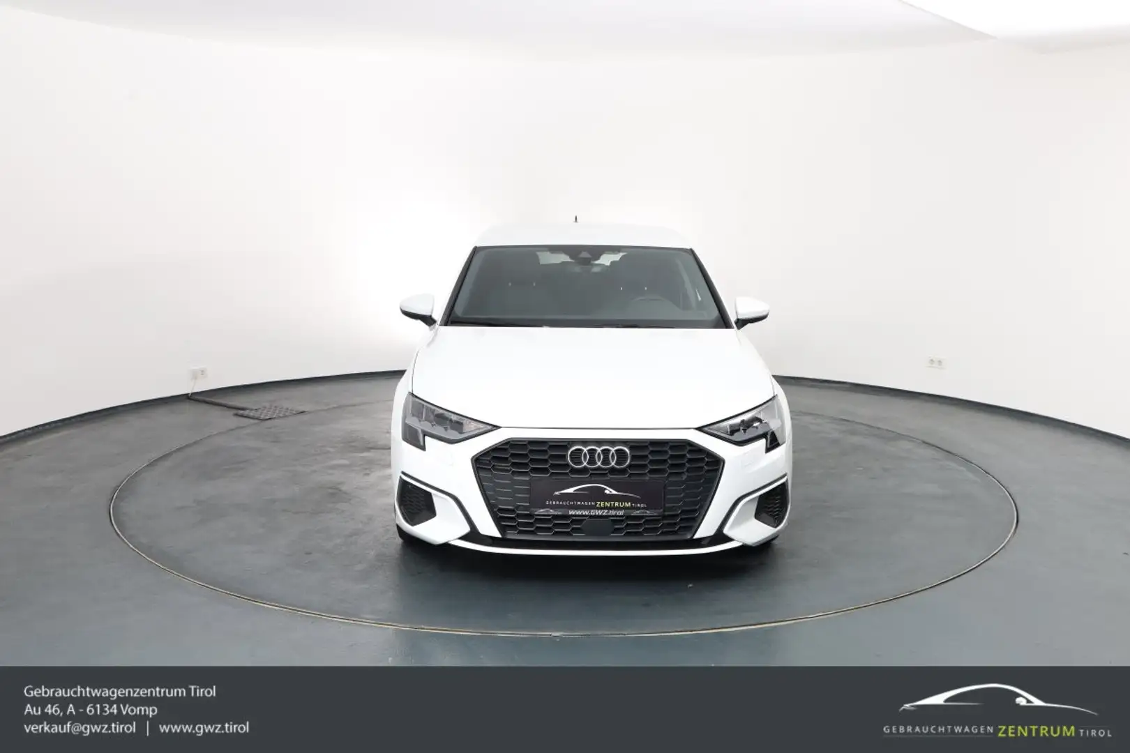 Audi A3 40 TFSIe AHK/ KEY LESS / NAVI / ACC / TOP! Weiß - 2