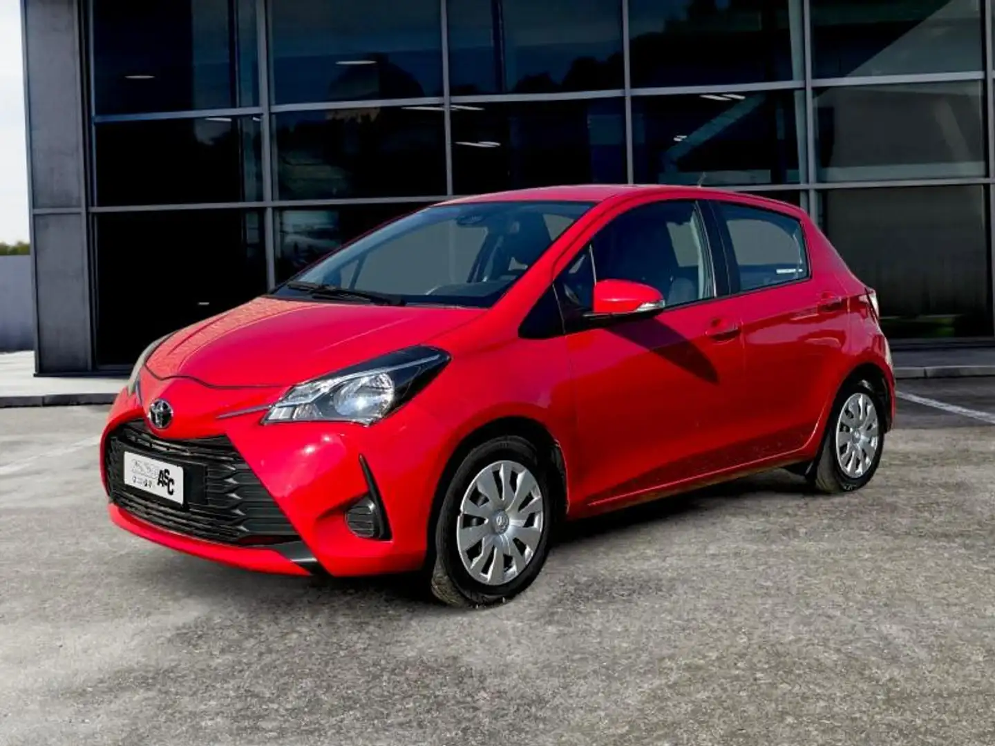 Toyota Yaris Yaris 5p 1.0 Cool my18 Nero - 1