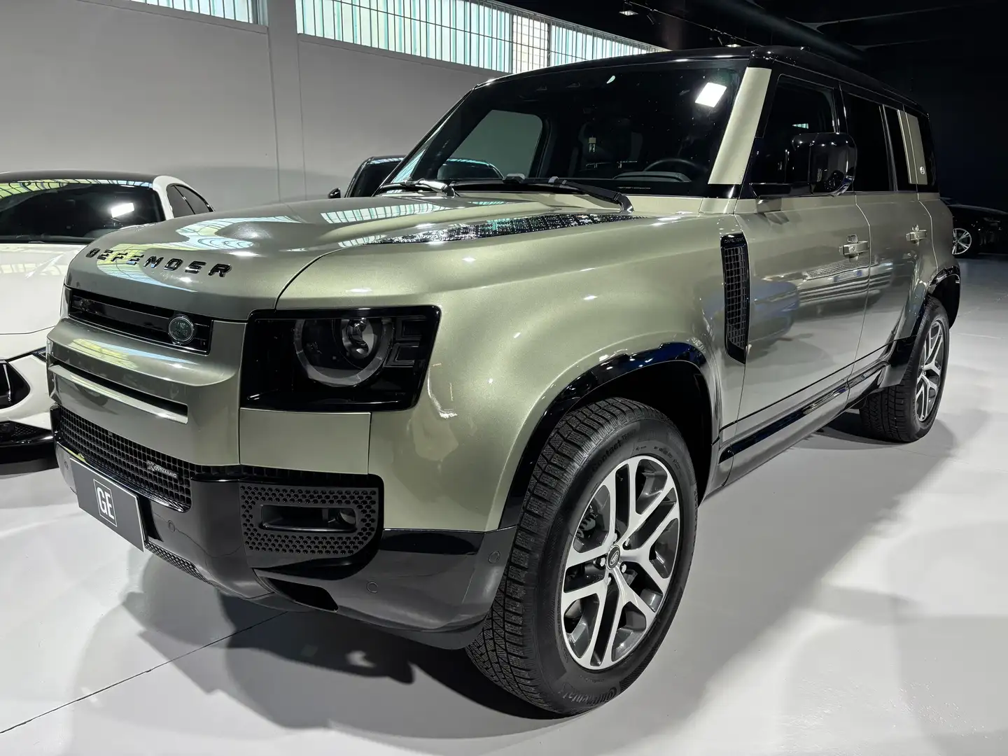 Land Rover Defender 3.0 i6 mhev X-Dynamic HSE 400cv 7 posti Vert - 1