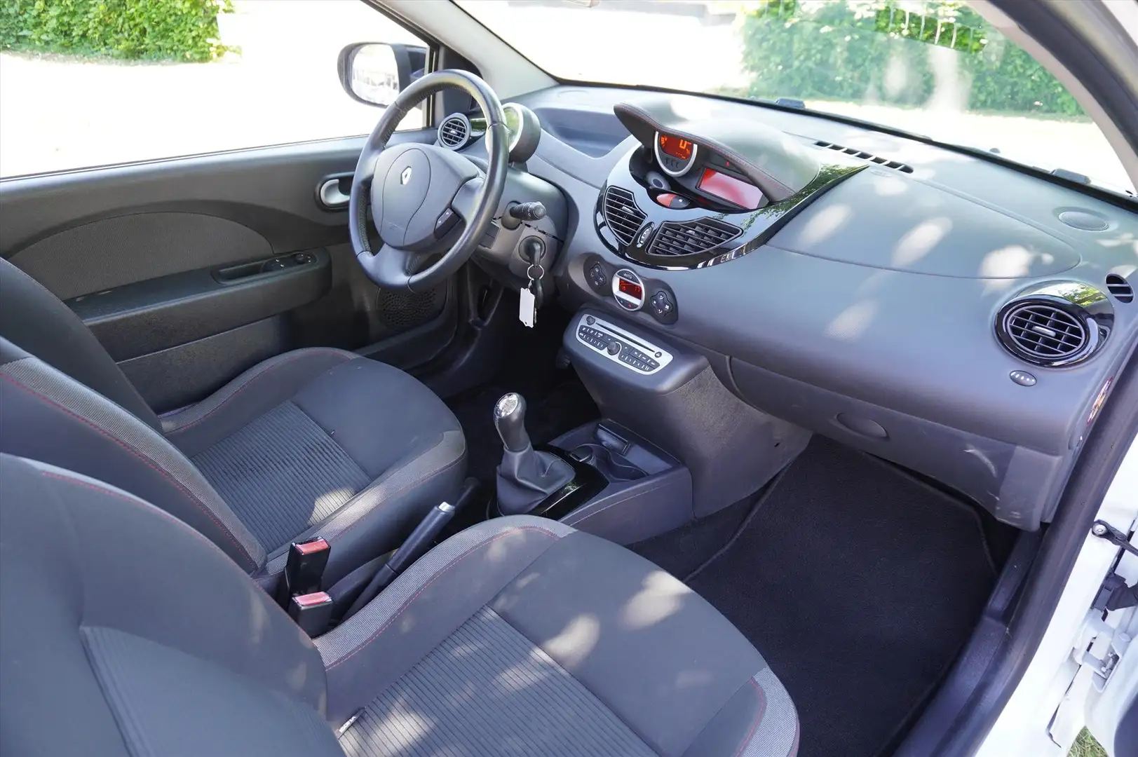 Renault Twingo 1.5 dCi 85pk Dynamique Clima Nwe APK, Mooi Blanco - 2