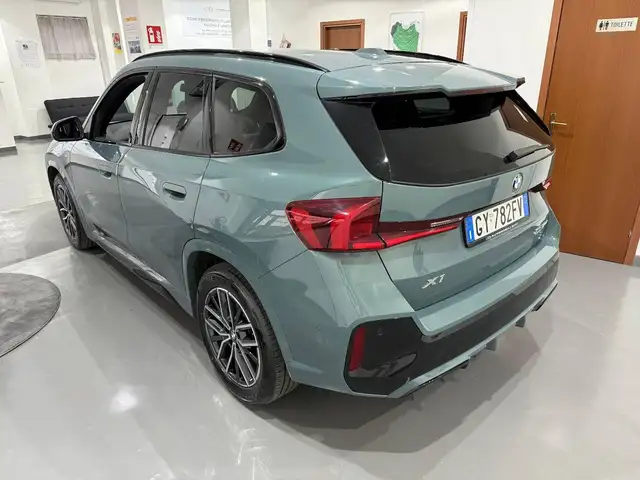 BMW X1 view 4