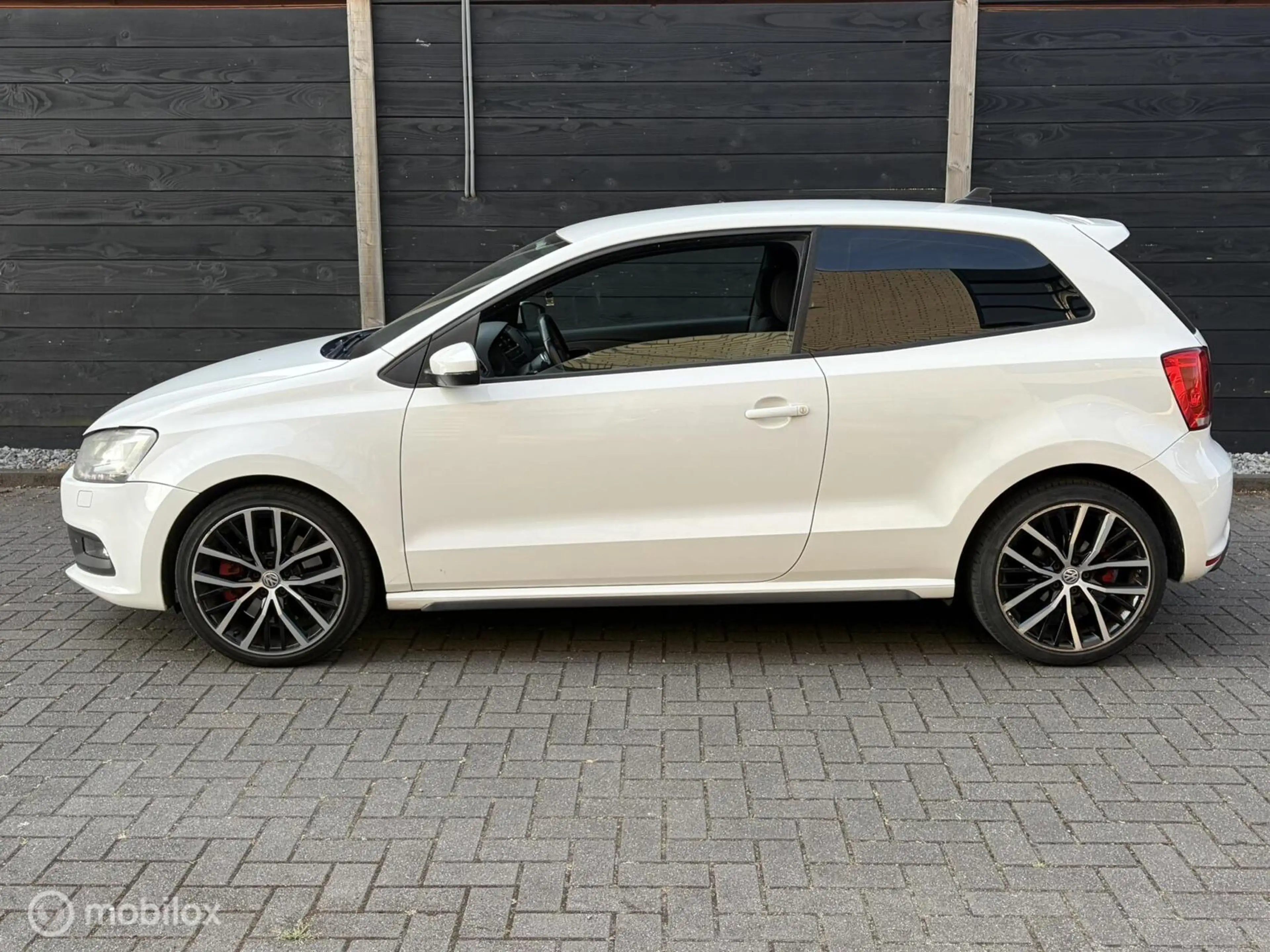 Volkswagen Polo GTI 1.4 TSI — photo 5