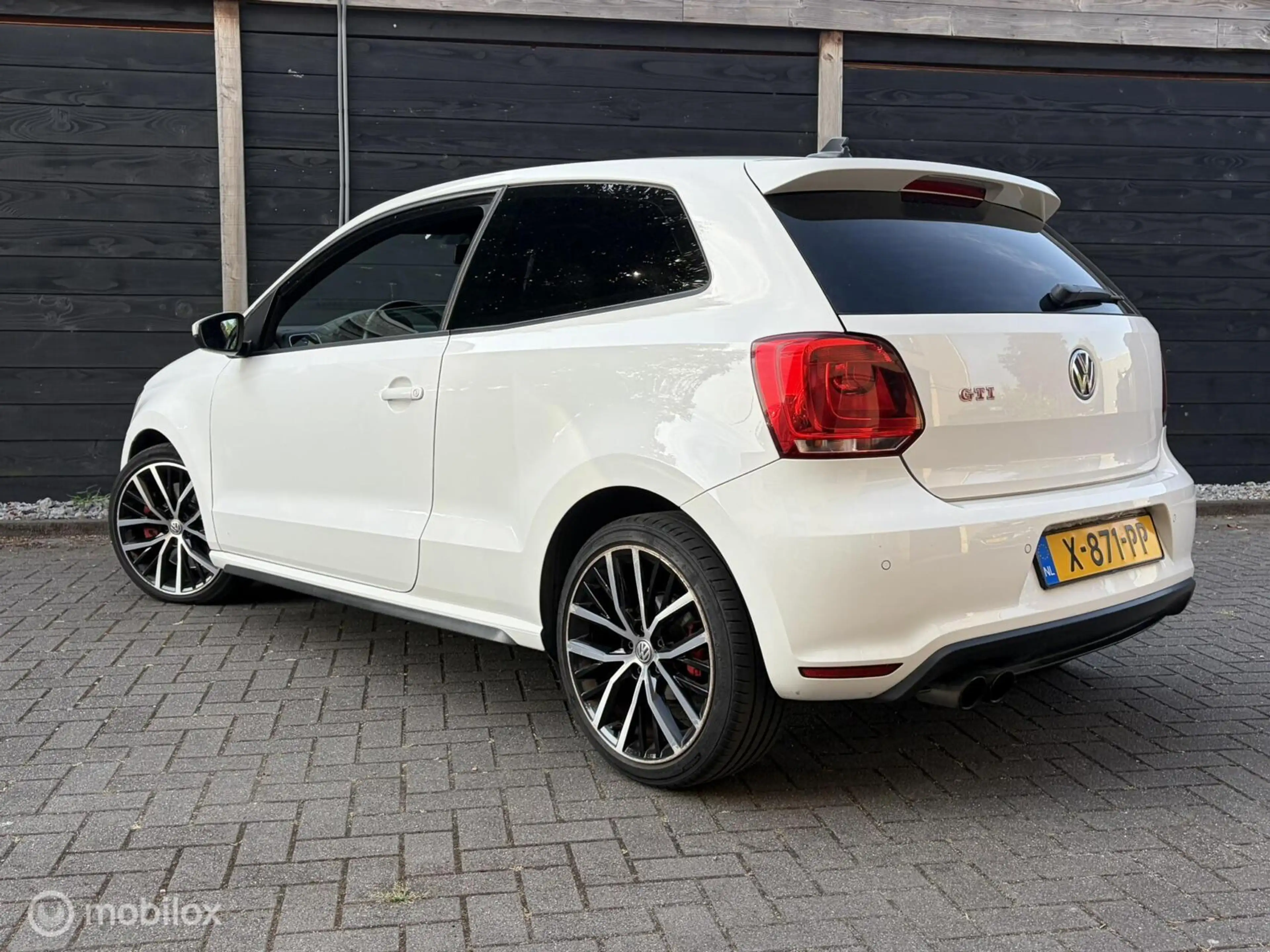 Volkswagen Polo GTI 1.4 TSI — photo 7