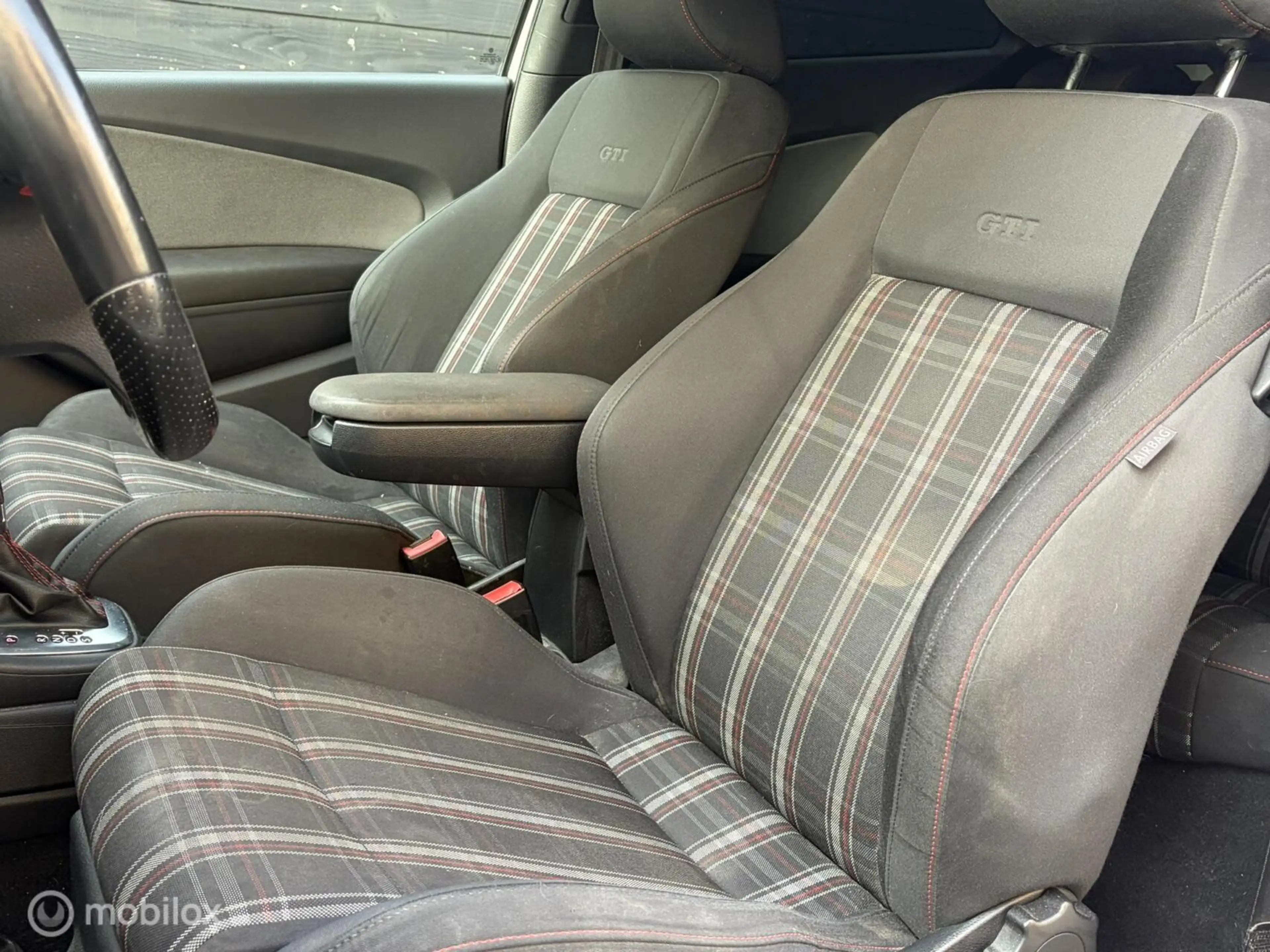 Volkswagen Polo GTI 1.4 TSI — photo 12
