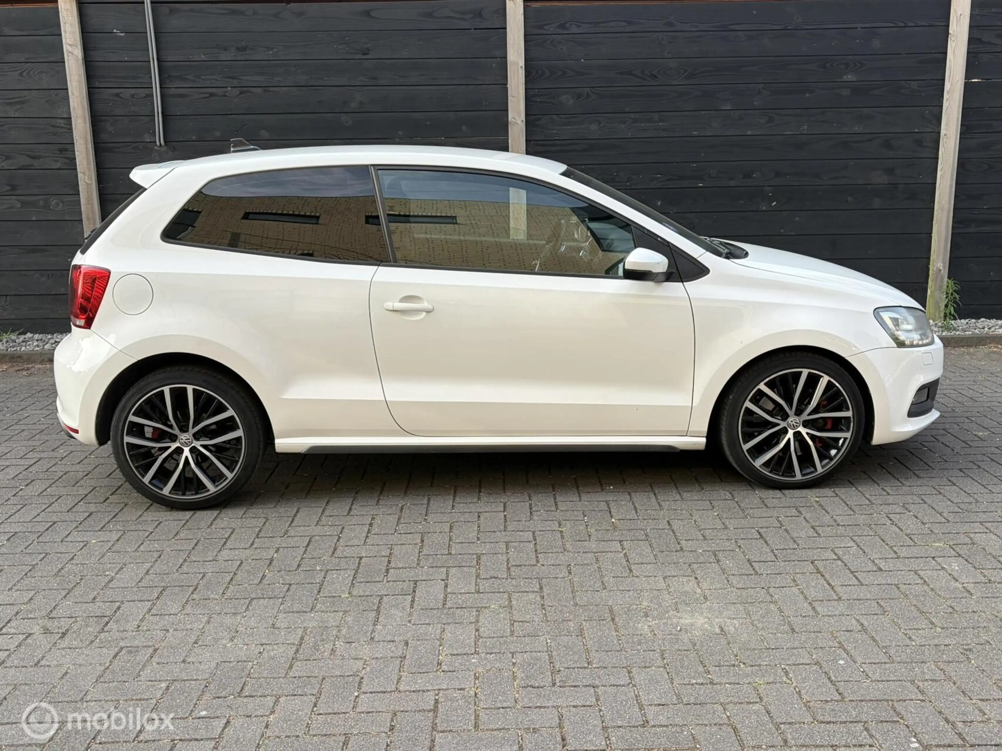 Volkswagen Polo GTI 1.4 TSI — photo 4