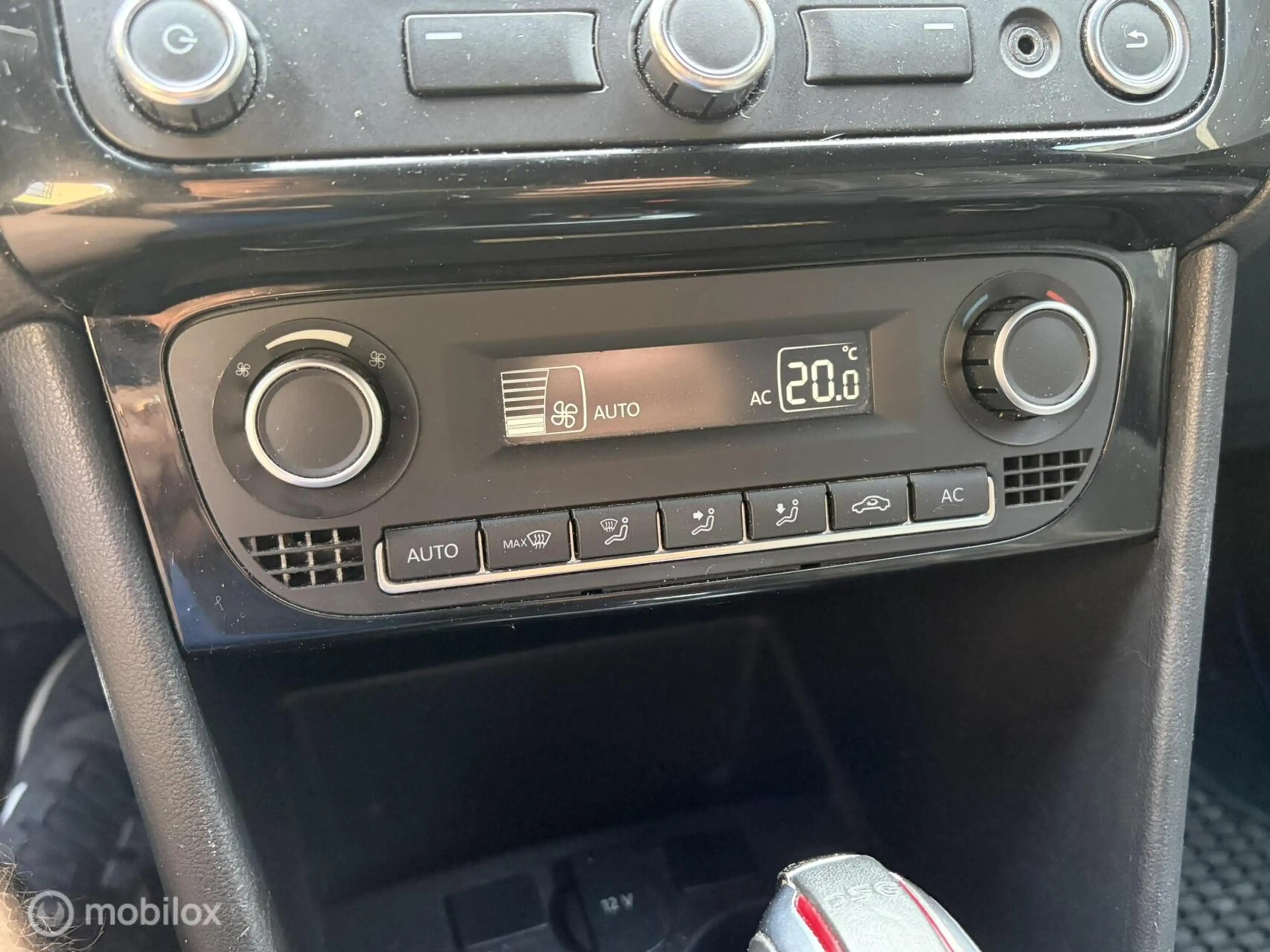 Volkswagen Polo GTI 1.4 TSI — photo 11
