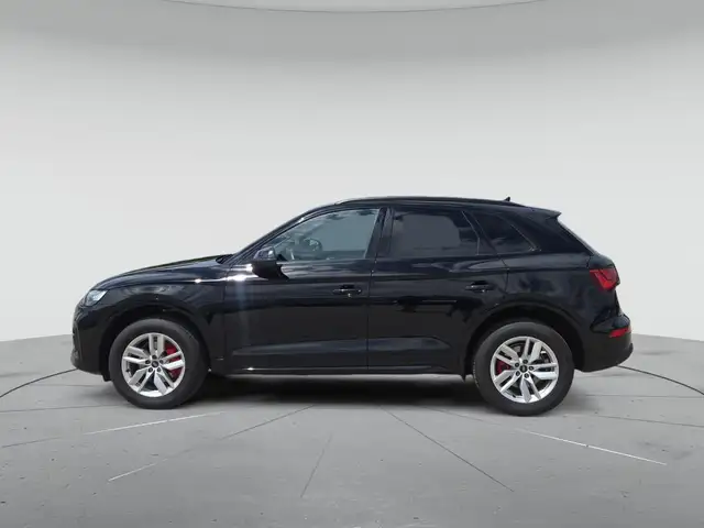 Audi Q5 view 6
