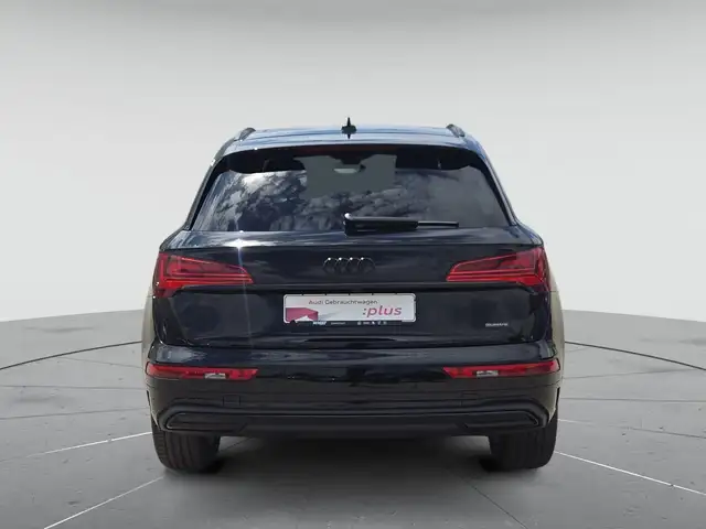 Audi Q5 view 7