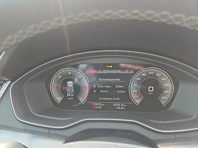 Audi Q5 view 9
