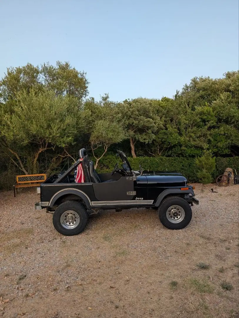 Jeep CJ-7 Laredo - 2