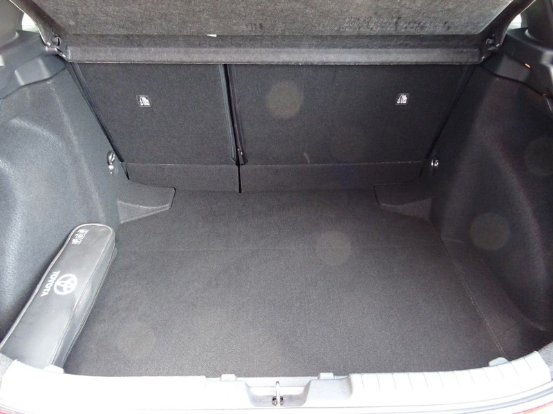 Toyota Corolla 1.8 Hybrid Club Technik-Packet — photo 11