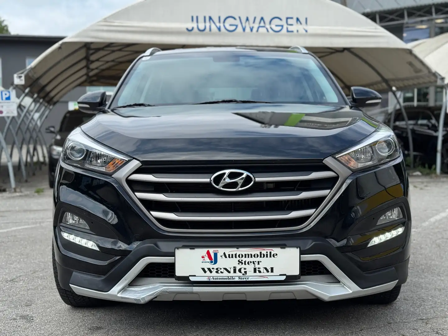 Hyundai TUCSON 1,7 CRDI Start-Stopp Go DCT Aut.+Navi+R-Kamera Schwarz - 2