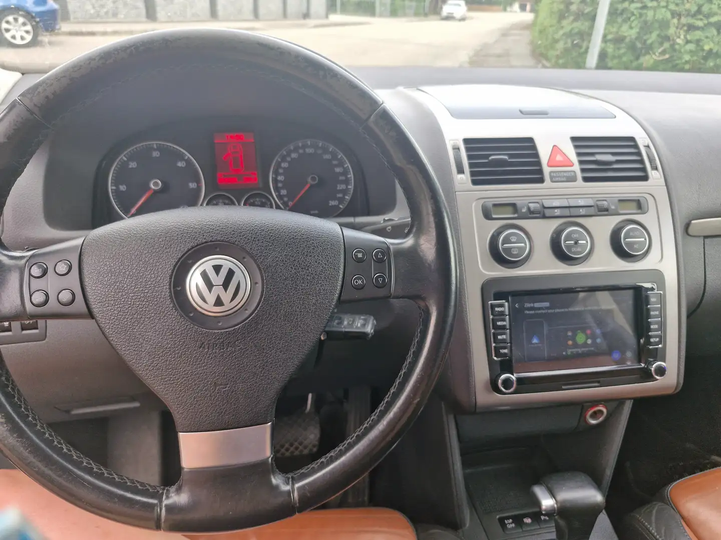 Volkswagen Touran Touran 2.0 TDI DPF DSG Highline Schwarz - 1