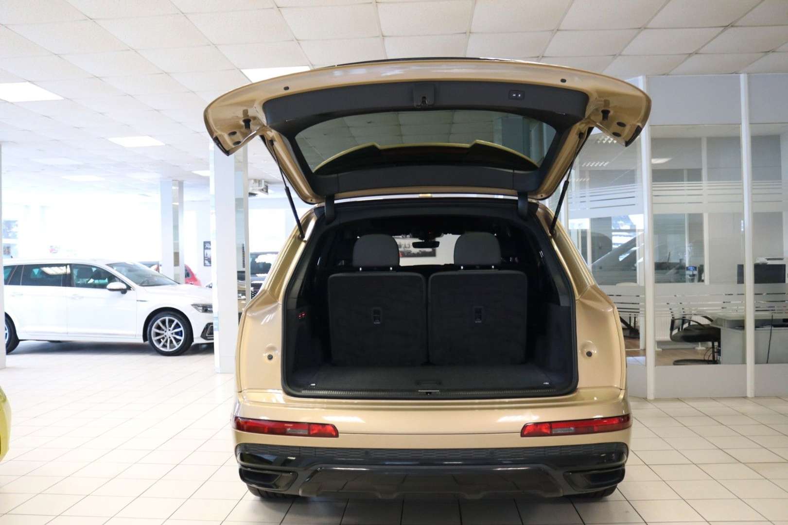 Audi Q7 S Line Competition Plus -  - Joinsteer - #4