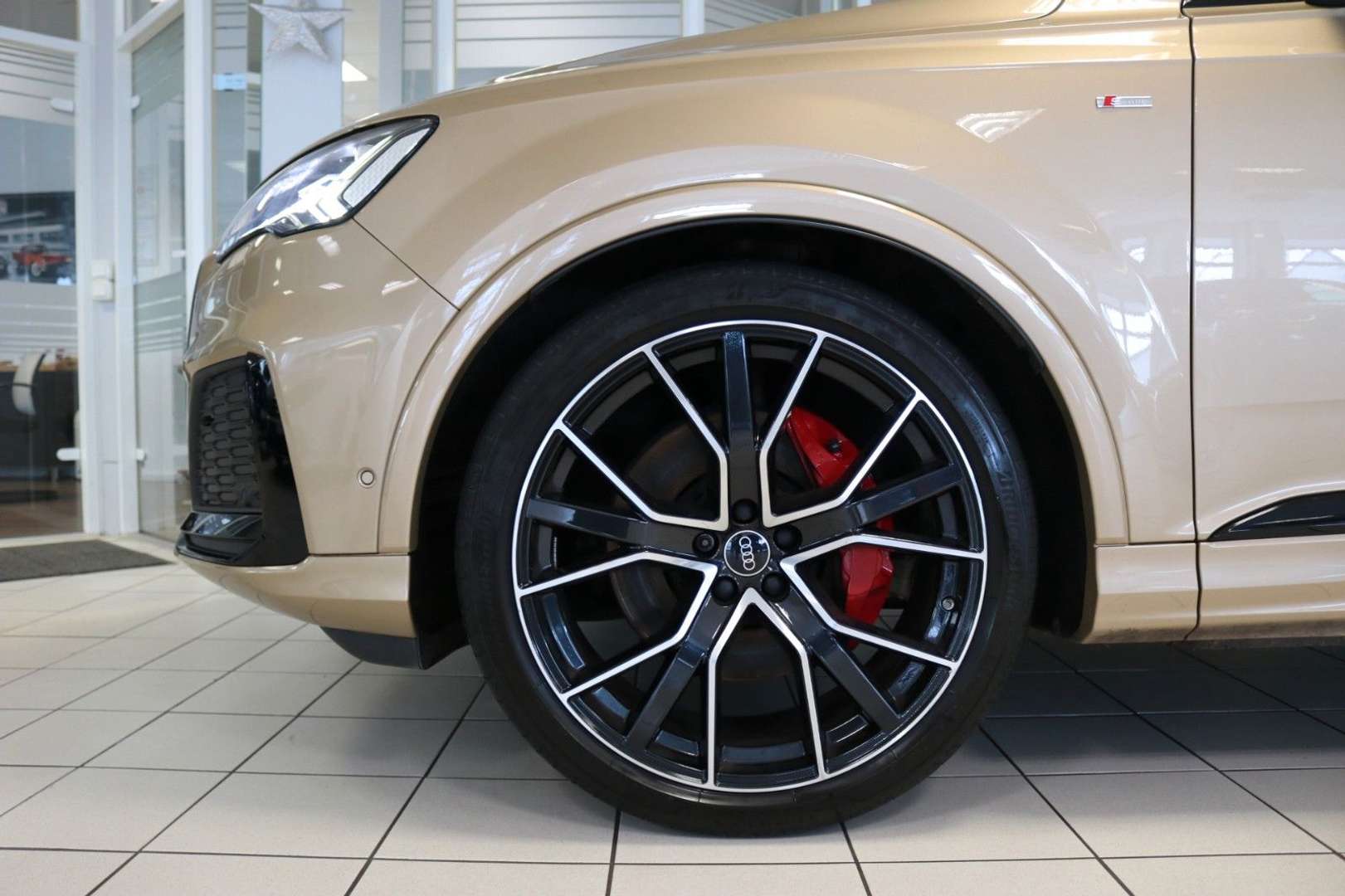 Audi Q7 S Line Competition Plus -  - Joinsteer - #1