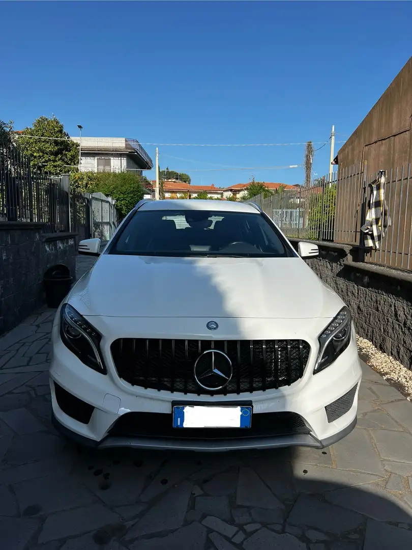 Mercedes-Benz GLA 220 d (cdi) Premium 4matic 170cv auto - 2
