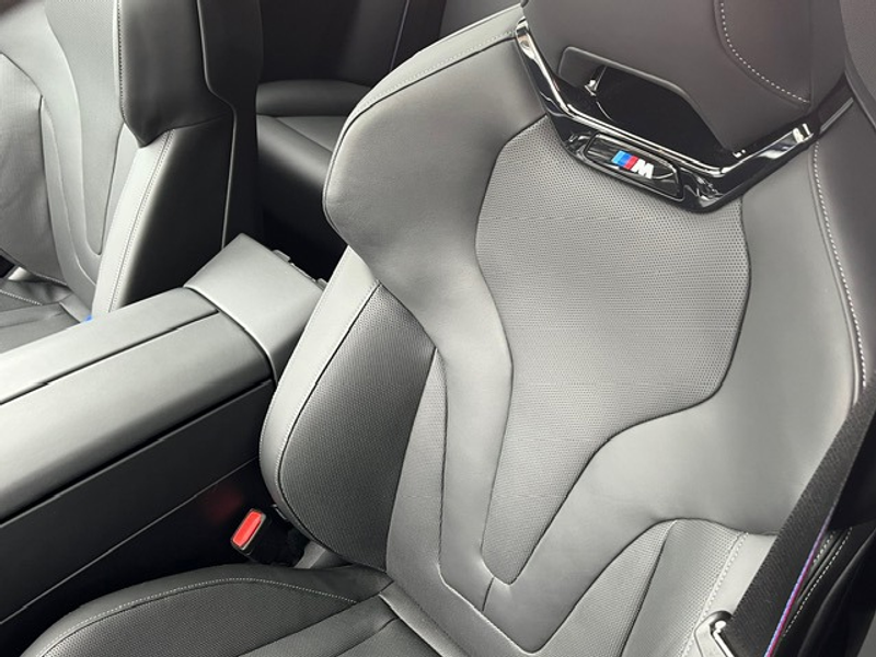 BMW 550 5-serie Touring 550e xDrive — photo 2