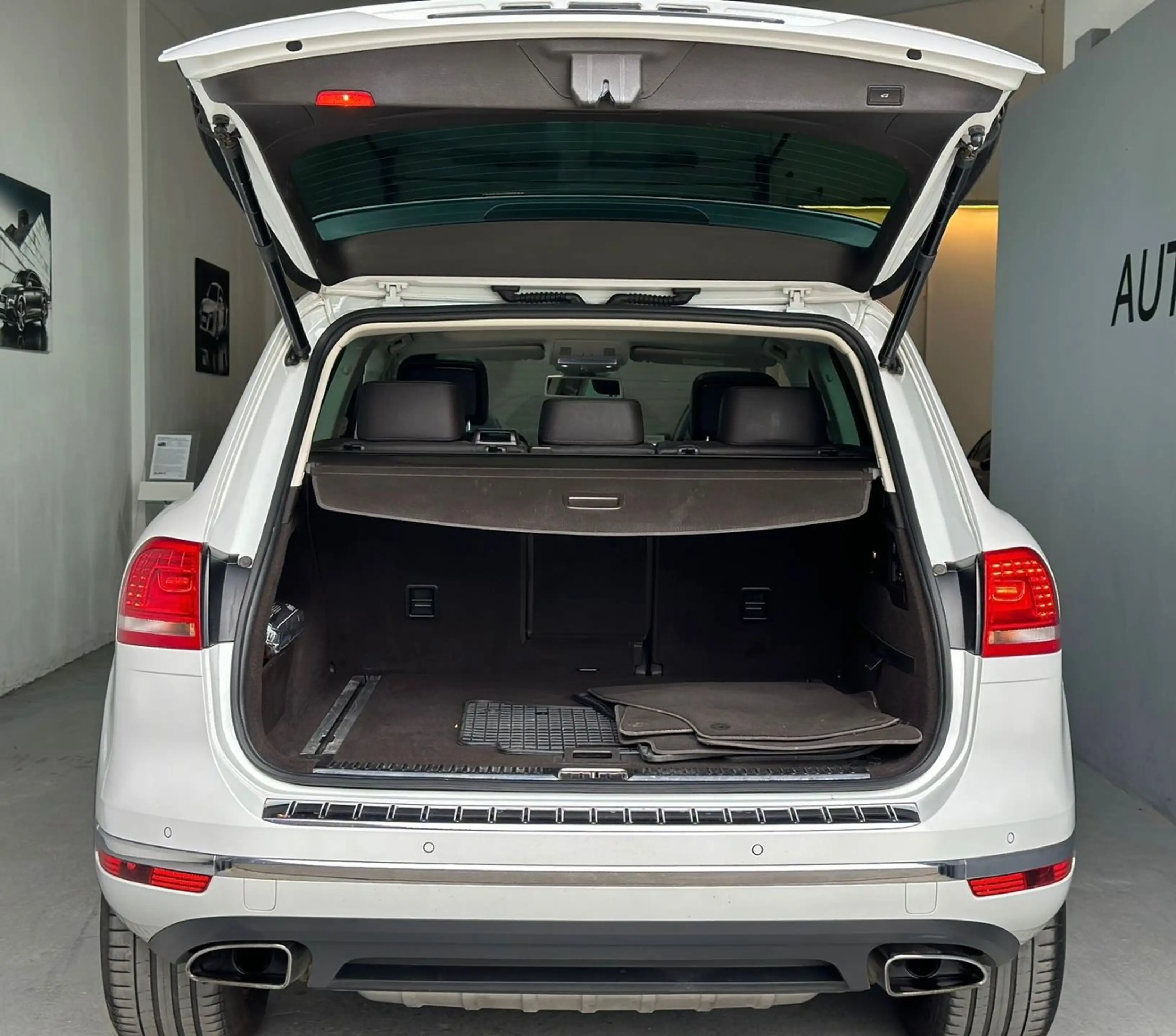 Volkswagen Touareg V6 3.0 TDI DSG Terrain Tech 4Motion Voll — photo 13