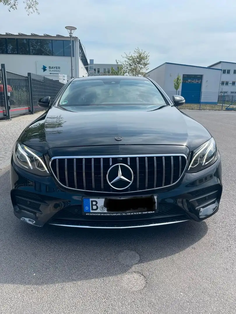 Mercedes-Benz E 220 d AMG LINE/ Widescreen/ Vollleder/ Kamera/ Negro - 2