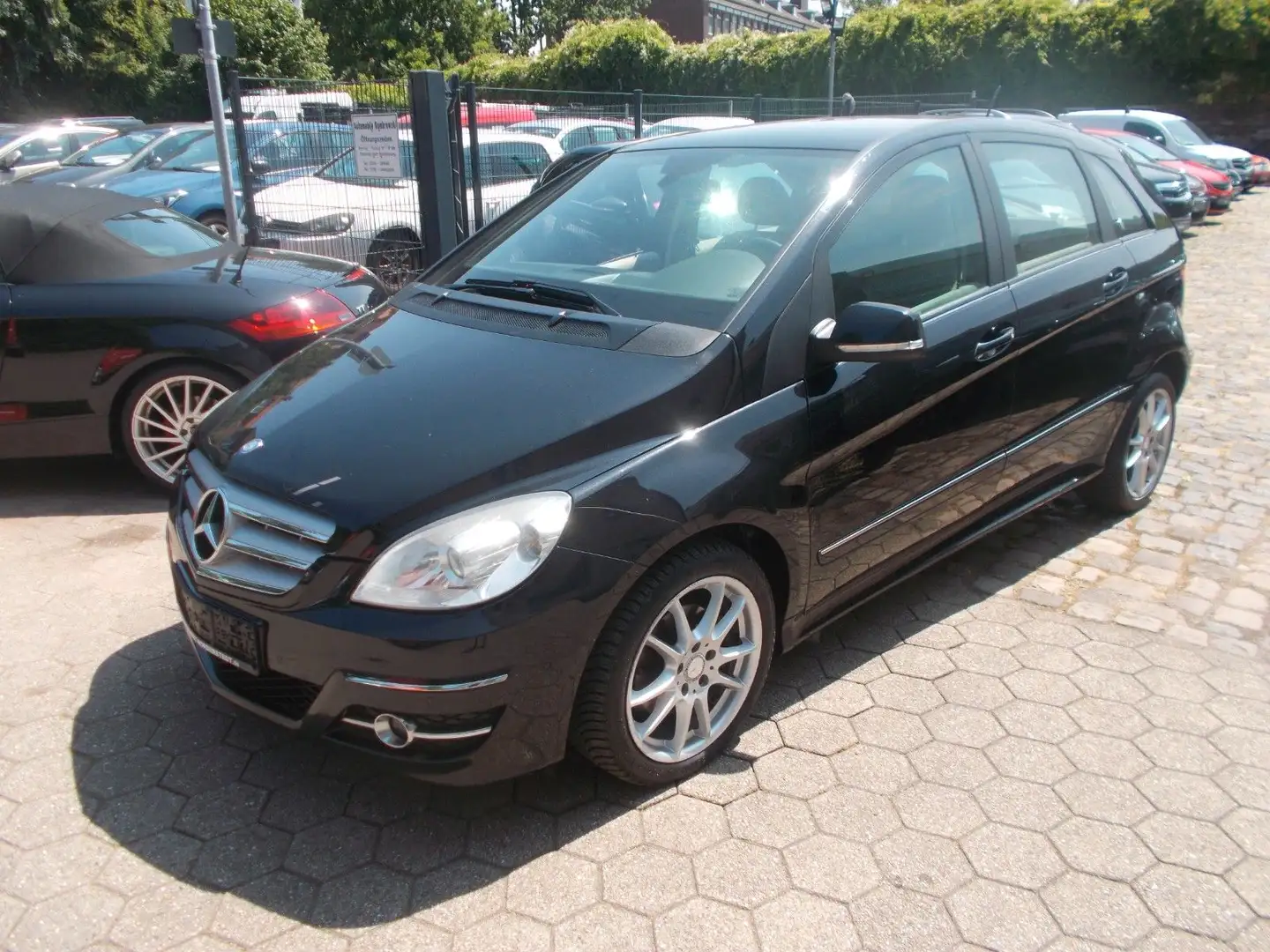 Mercedes-Benz B 200 B -Klasse B 200 CDI Automatik Schwarz - 1