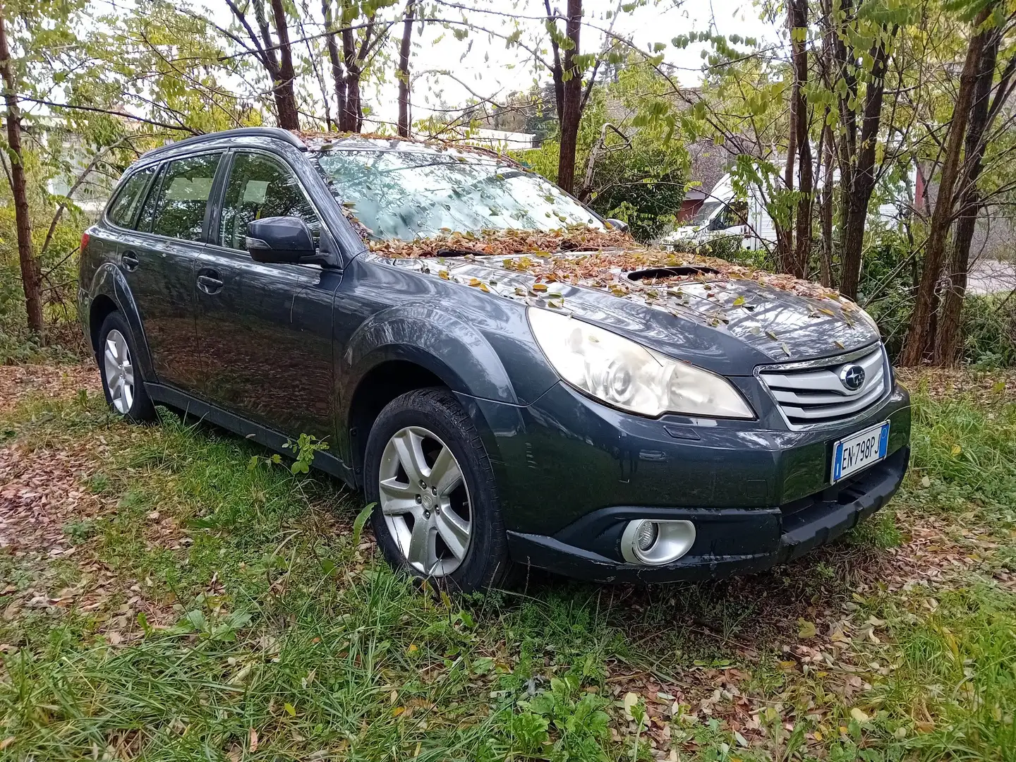 Subaru OUTBACK 2.0d Exclusive 6mt Gris - 1