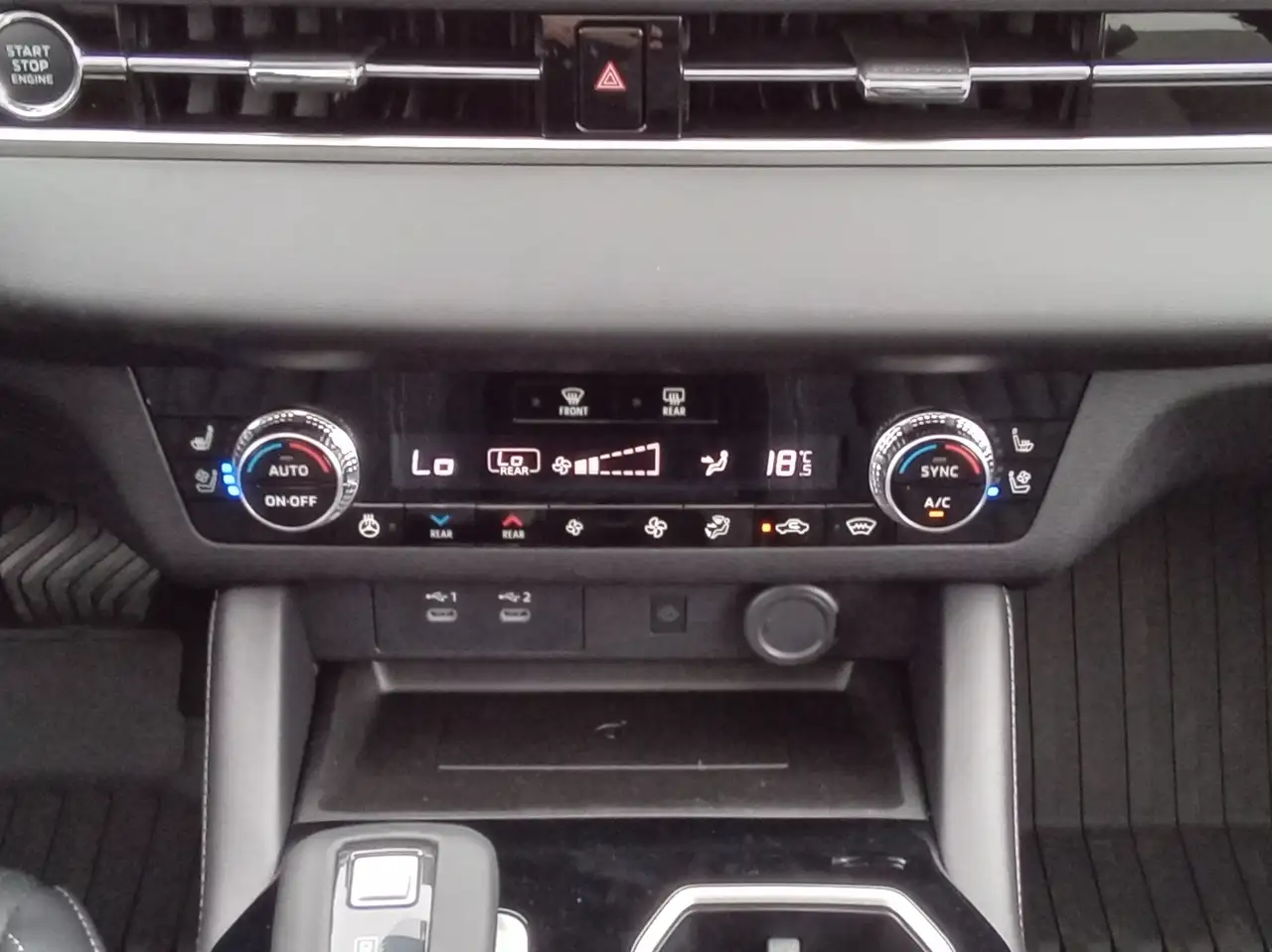 Mitsubishi Outlander снимка Mitsubishi Outlander