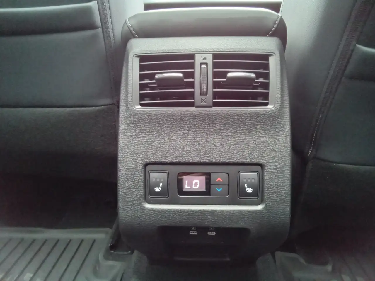 Mitsubishi Outlander снимка Mitsubishi Outlander