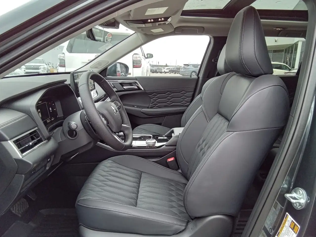Mitsubishi Outlander снимка Mitsubishi Outlander