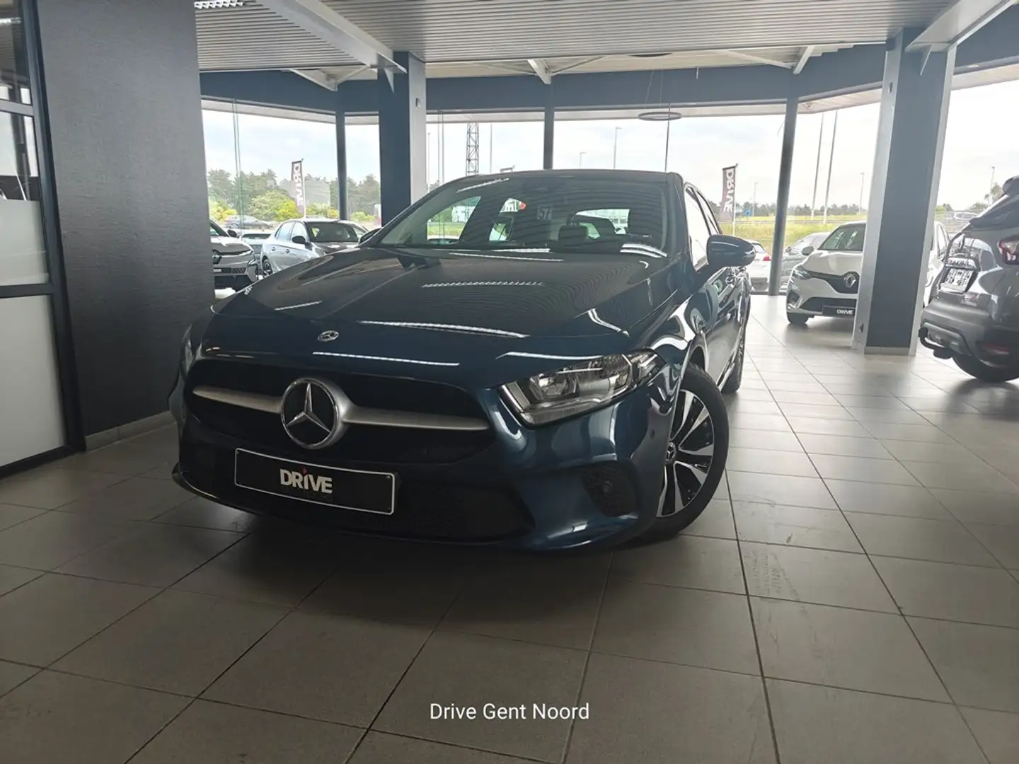 Mercedes-Benz 180 *CMER/GPS/PDC* Blue - 1