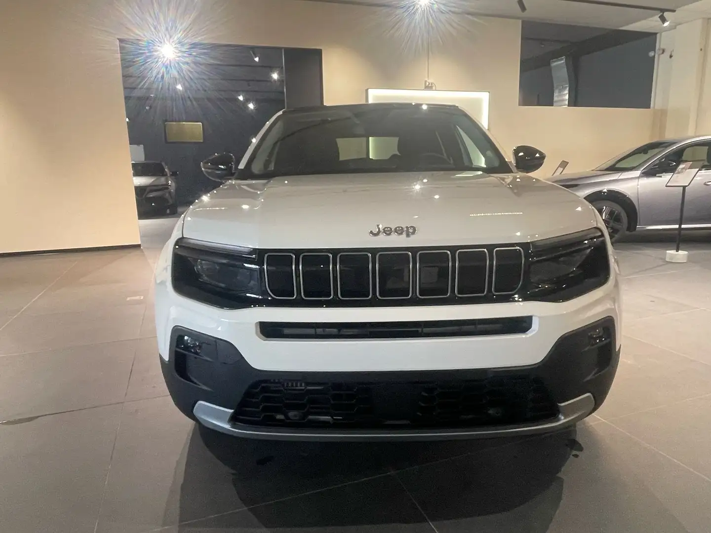 Jeep Avenger Ice My25 Avenger Longitude 1.2 100cv Blanc - 2