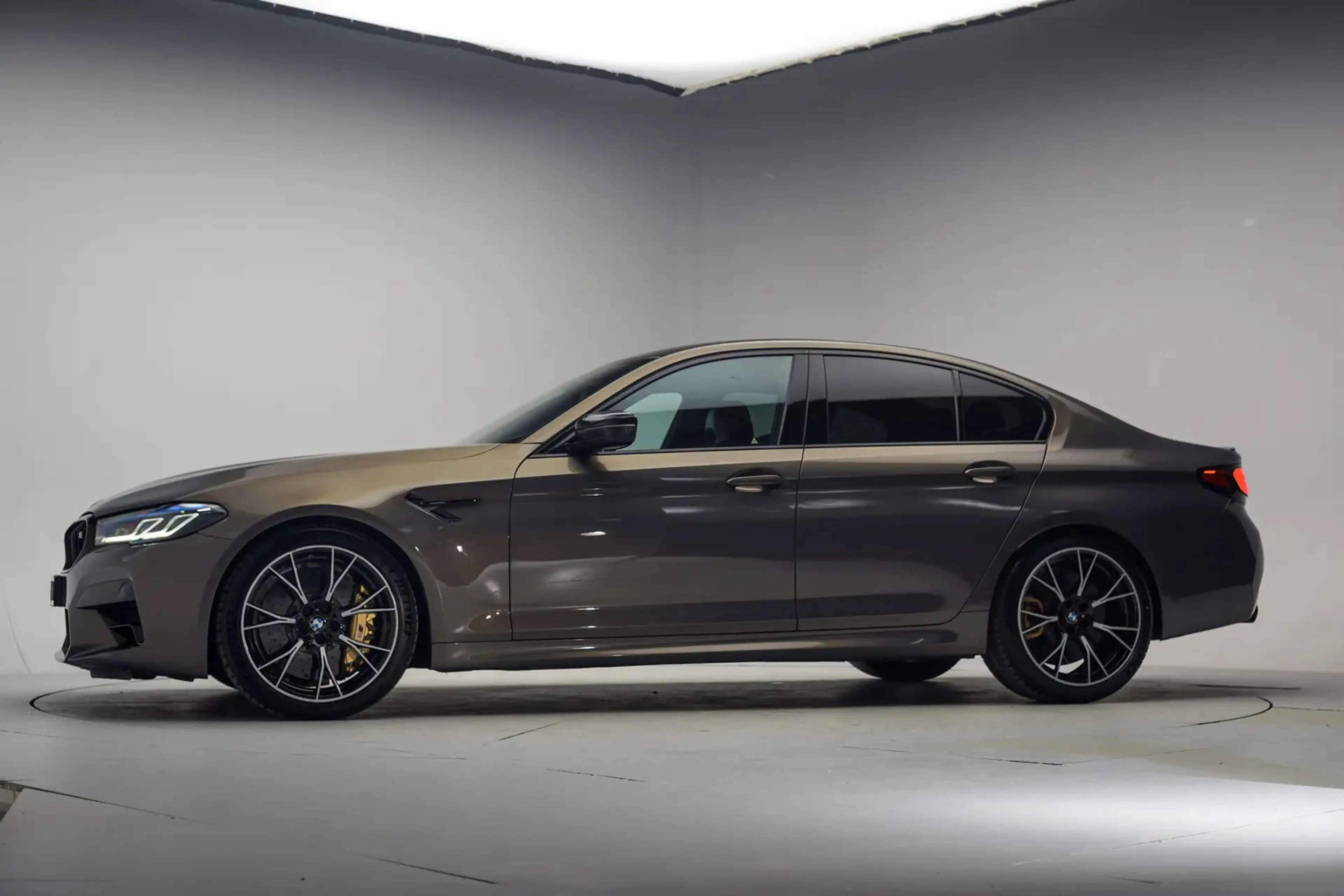 BMW M5 Competition 625pk - Orig. NL - Alvitgrau! [ Kerami — photo 2