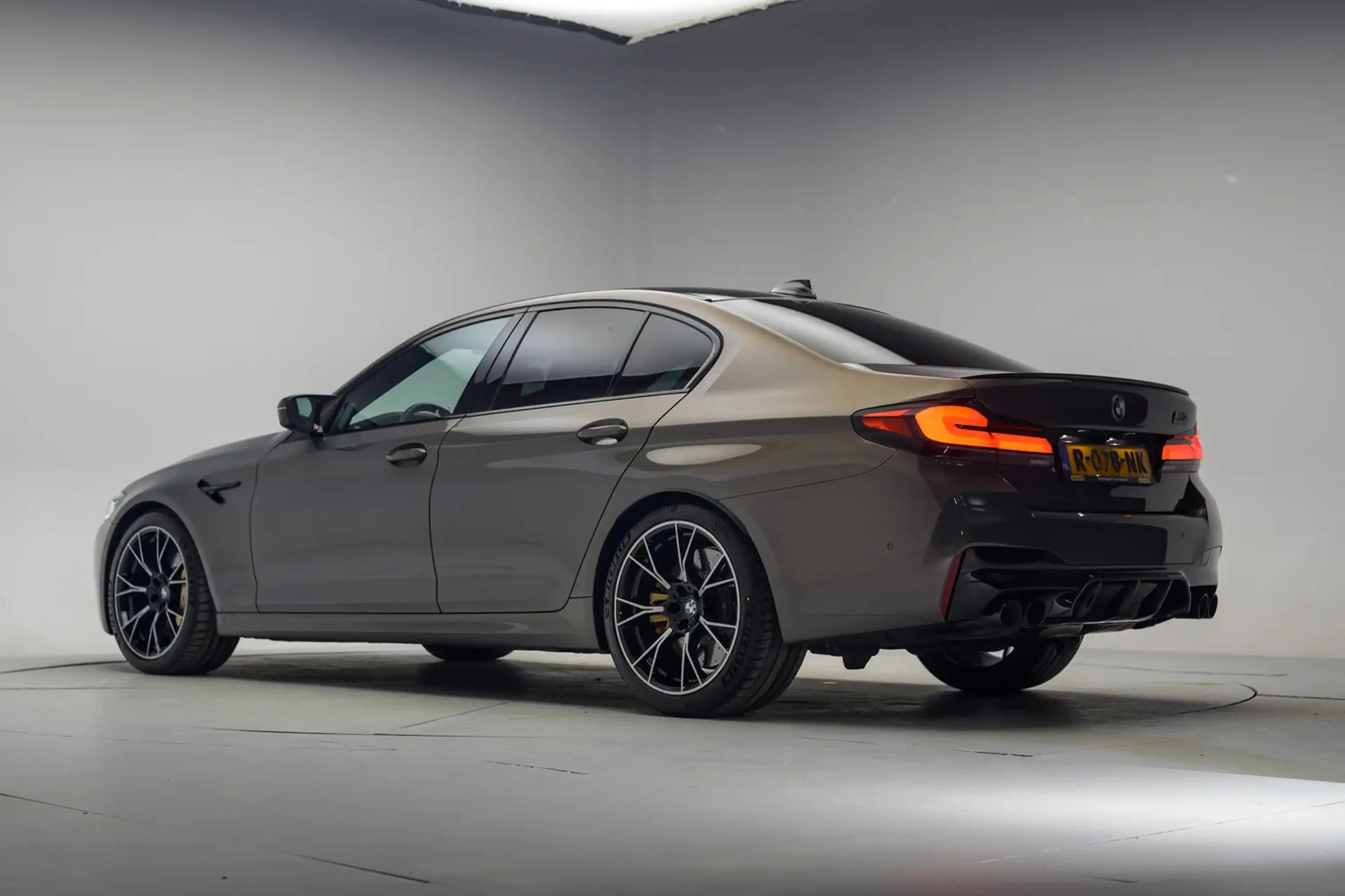 BMW M5 Competition 625pk - Orig. NL - Alvitgrau! [ Kerami — photo 3