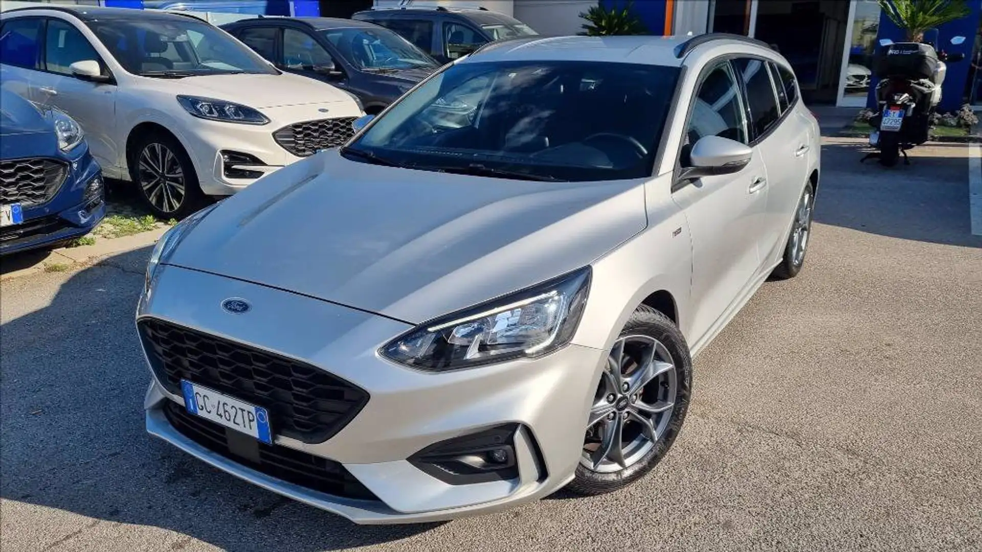 Ford Focus sw 1.5 ecoblue st-line s&s 120cv Gris - 1