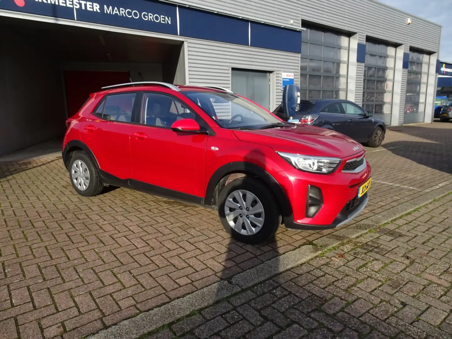 Kia Stonic 1.2 MPi Econ.Line Rojo - 2