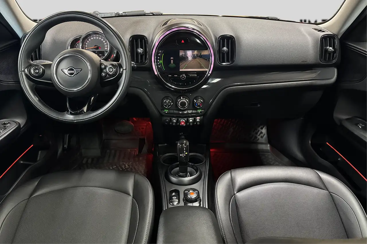 MINI Countryman снимка MINI Countryman