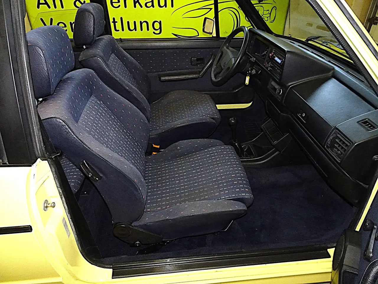 Volkswagen Golf Cabriolet 1,8 Golf Cabrio Young Line el. Verdeck, Servo, SH,, foto 11