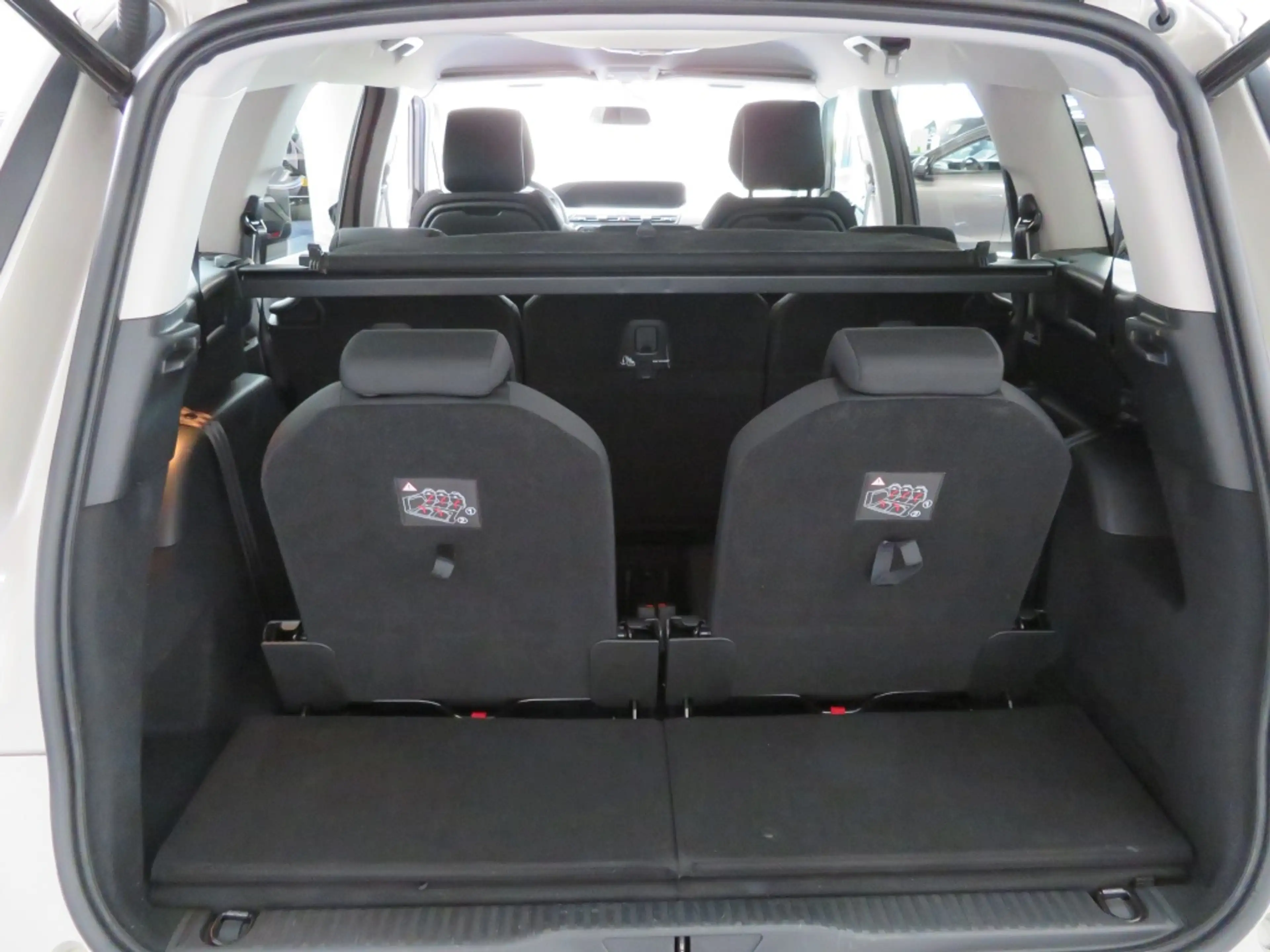 Citroen Grand C4 SpaceTourer 1.2 PureTech Shine — photo 8