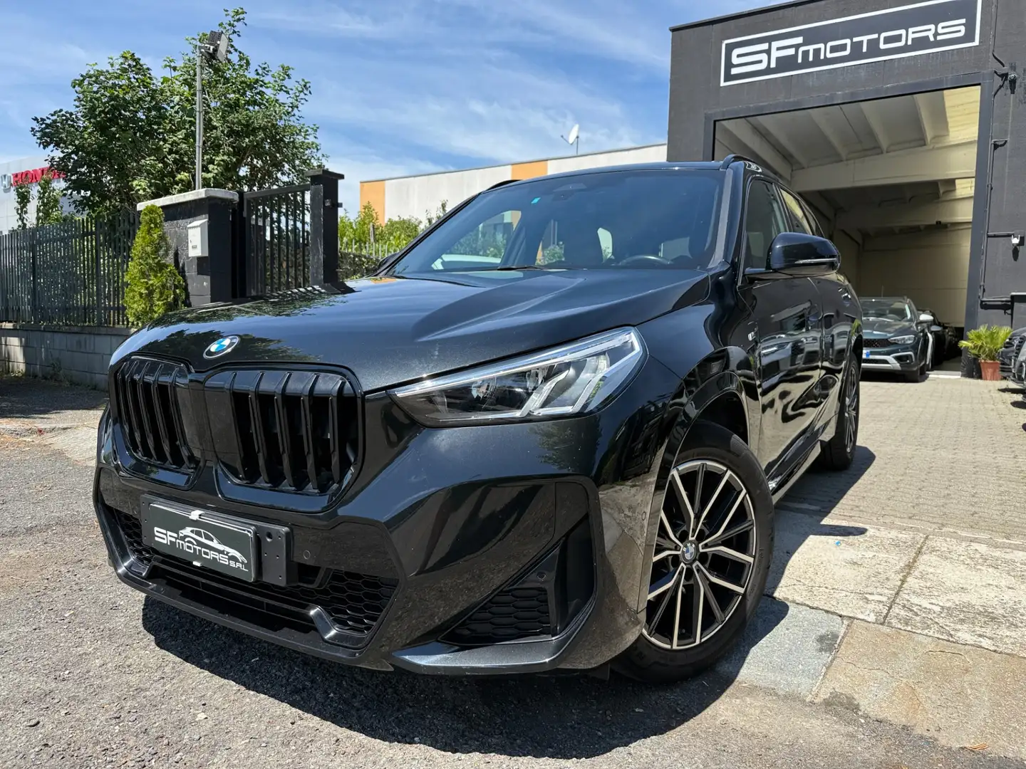 BMW X1 sDrive 18d Msport Schwarz - 2