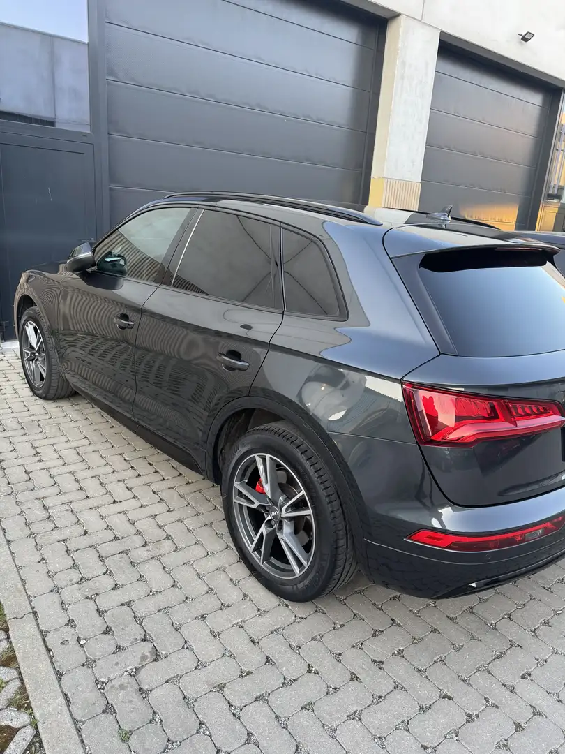 Audi Q5 2.0 TDi Quattro Design S tronic - 2