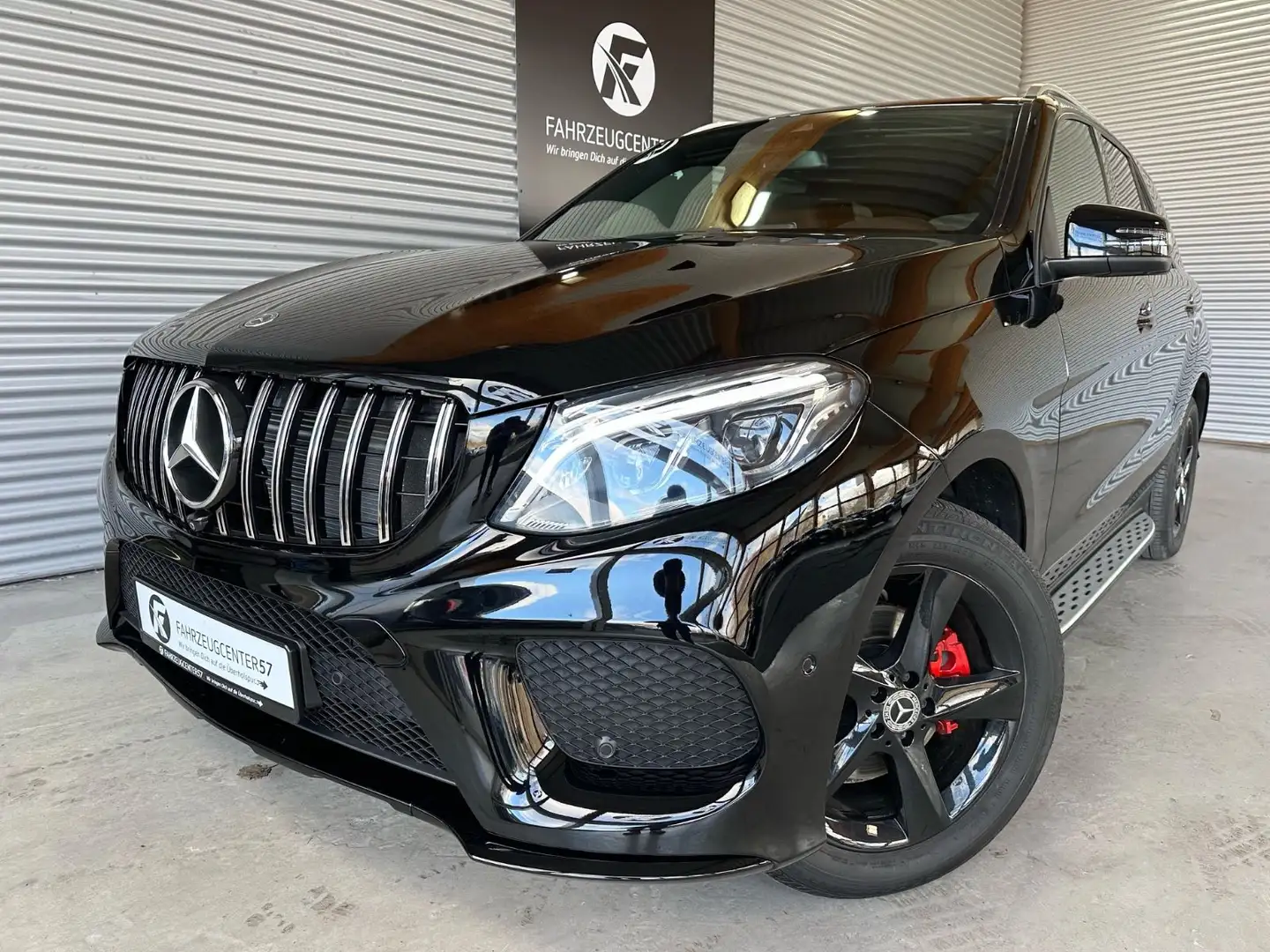 Mercedes-Benz GLE 350 4MATIC/360°/AHK/H&K/CARPLAY/LED Schwarz - 1